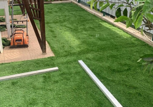 Progettazione giardino con prato sintetico e gazebo